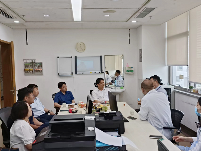 我司董事長史淵源、首席科學(xué)家王建勛攜團(tuán)隊(duì)前往香港大學(xué)深圳醫(yī)院與血液科王鈞主任交流。